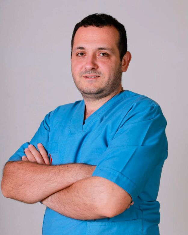 Γιατρός Φλεβολόγος Ahmet Louka